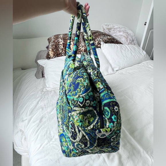 Vera Bradley - Green Duffel - Picture 2 of 4
